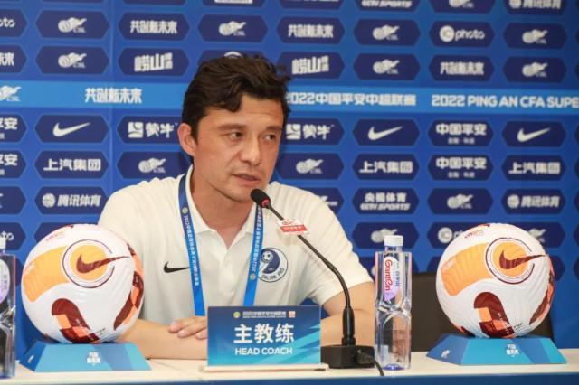 开云-谢晖给球队“降温”：不喜欢现在的氛围 需要泼冷水