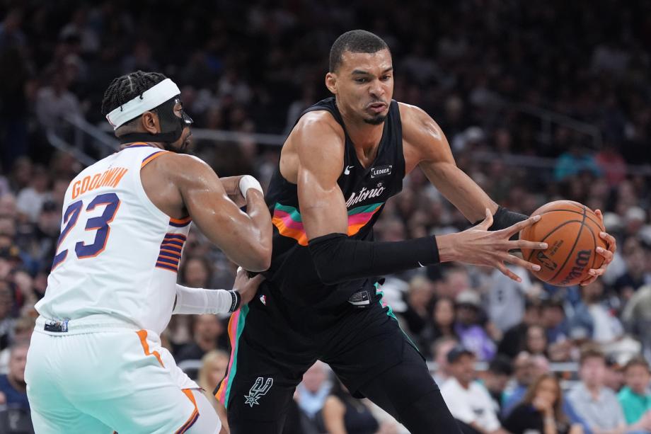 开云体育入口-文班亚马17+11格林26分 马刺轻取太阳迎来7连胜